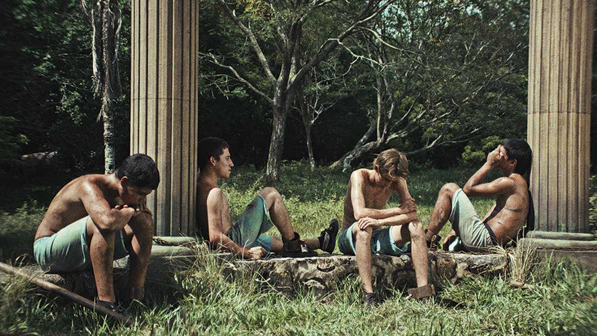 La jauría, de Andrés Ramírez Pulido, sigue a Eliú. El joven campesino paga una condena por un crimen, en un centro experimental en medio del bosque tropical. 