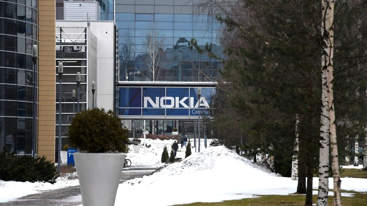 La sede de la empresa de telecomunicaciones finlandesa Nokia, en Espoo, Finlandia. (Heikki Saukkomaa / Lehtikuva vía AP)