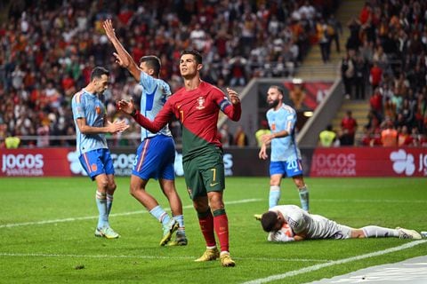 BRAGA, PORTUGAL - SEPTEMBER 27: Cristiano Ronaldo of Portugal reacts after Unai Simon of Spain makes a save during the UEFA Nations League League A Group 2 match between Portugal and Spain at Estadio Municipal de Braga on September 27, 2022 in Braga, Portugal. (Photo by Octavio Passos/Getty Images)