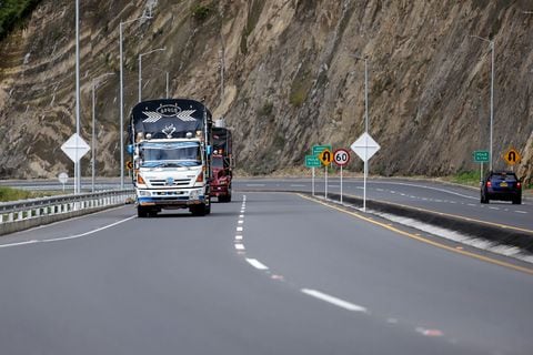 Camiones a hidrógeno, una alternativa para el transporte sin emisiones de carbono.
