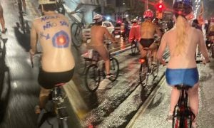Protesta de ciclistas desnudos se tomó la principal avenida de Sao Paulo en Brasil