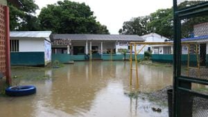 Las fuertes precipitaciones afectaron no solo viviendas, sino instituciones educativas de la ciudad que han quedado bajo el agua.