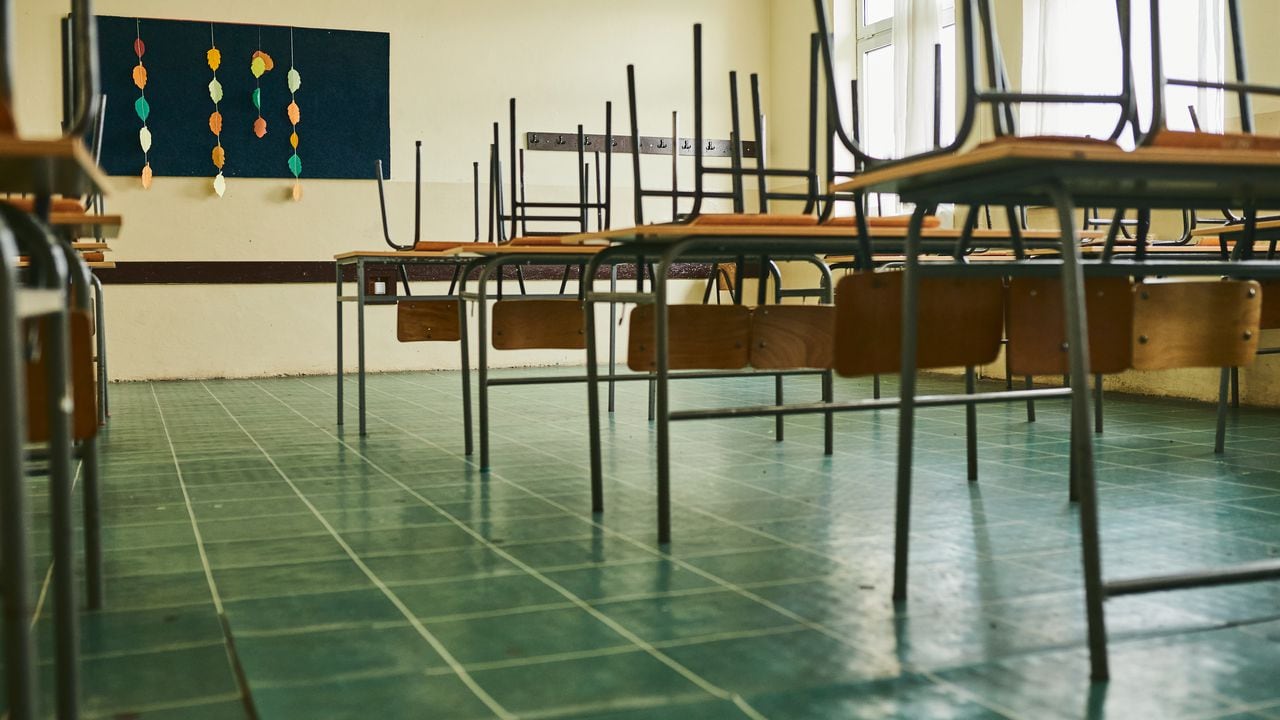 Salón de clases vacío / Colegio - referencia