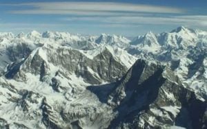 El Everest desde el cielo