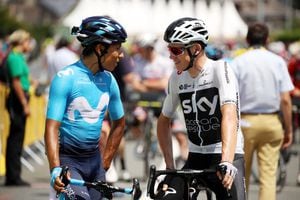 Nairo Quintana (Movistar) y Chris Froome (Sky) en la línea de salida de la etapa 17 en el Tour de Francia