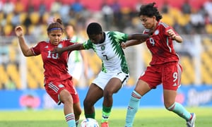 GOA, INDIA - OCTOBER 26: Amina Omowunmi Bello of Nigeria, Gabriela Rodriguez Salazar #10 and Yesica Paola Muñoz Rojas of Colombia compete for the ball during the FIFA U-17 Women's World Cup 2022 Semi-Final, match between Nigeria and Colombia at Pandit Jawaharlal Nehru Stadium on October 26, 2022 in Goa, India. (Photo by Masashi Hara - FIFA/FIFA via Getty Images)