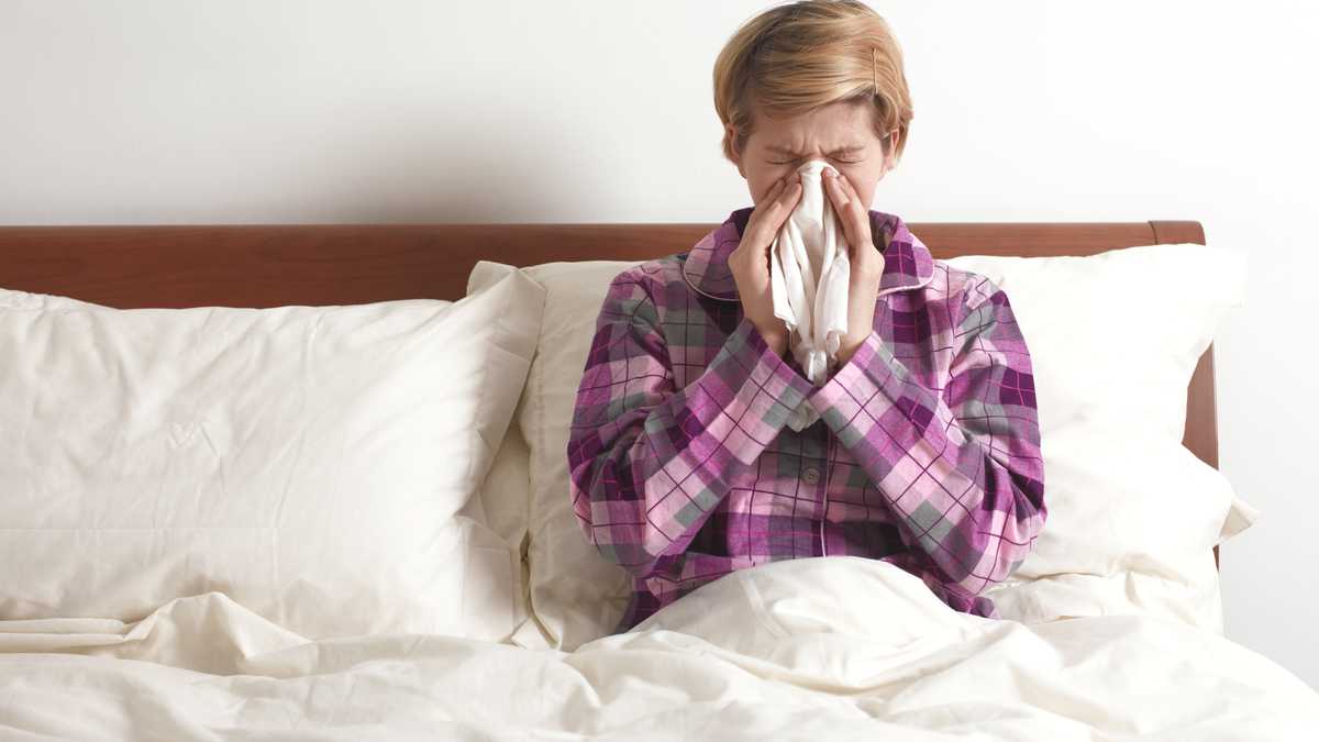 La miel y el limón pueden combatir los síntomas de la gripe.