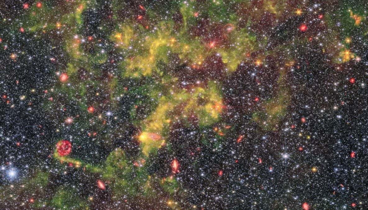 Telescopio James Webb capta la primera galaxia que se asignó fuera de la Vía Láctea