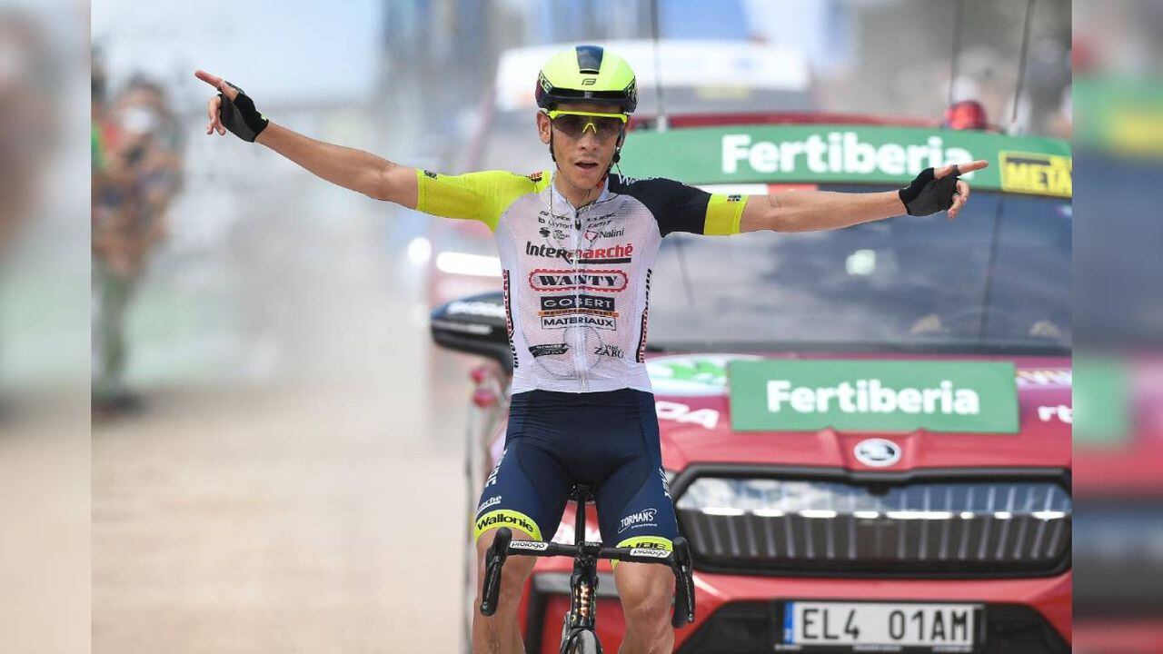 El sudafricano Louis Meintjes ganó la novena etapa de la Vuelta a España con un tiempo de 4 horas, 32 minutos y 39 segundos. Foto: AFP.