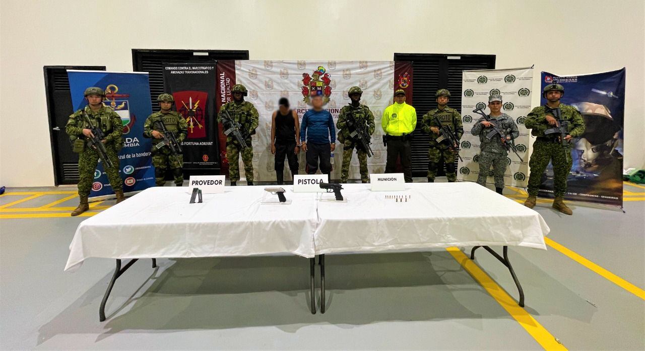 La operación, en la que fueron capturados los tres criminales, se dio en la vereda Puerto Valencia, del municipio del Retorno, departamento de Guaviare.