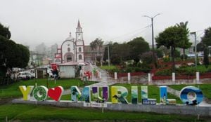 La distancia en línea recta del casco urbano de Murillo con el volcán es apenas de 12 kilómetros