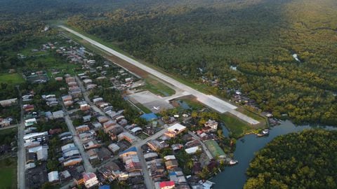 Aeropuerto de Nuquí, Chocó.