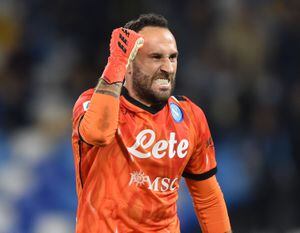 Ospina en la victoria de Napoli ante Torino por la octava jornada de la Serie A