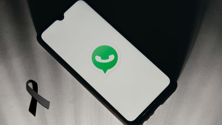 La incertidumbre sobre el destino de la cuenta de WhatsApp tras el fallecimiento plantea preocupaciones y consideraciones.