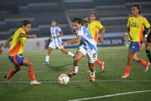 Selección femenina de fútbol enfrenta a la similar de Argentina. Foto X Selección Argentina.