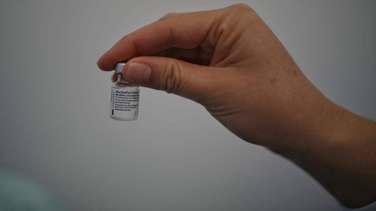 Primer día Jornada de vacunación contra Covid19 al  personal medico de primera linea