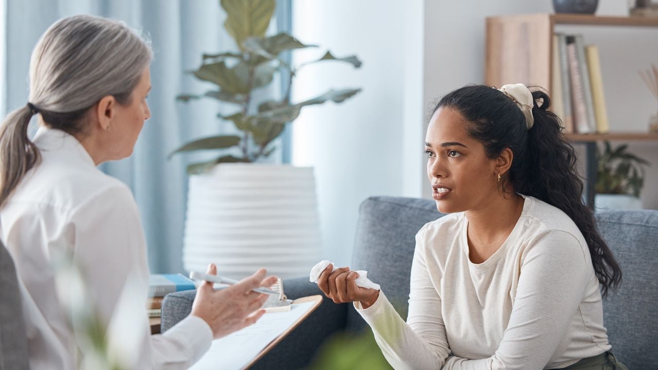 Es importante ir al psicólogo cuando se sospecha de algún síntoma que afecte la salud mental.