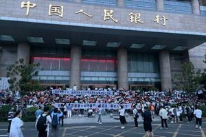 Estas protestas fueron reprimidas con violencia por parte de las autoridades en China.