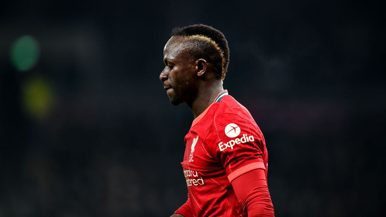 LONDON, ENGLAND - DECEMBER 19: (THE SUN OUT, THE SUN ON SUNDAY OUT) Sadio Mane of Liverpool during the Premier League match between Tottenham Hotspur  and  Liverpool at Tottenham Hotspur Stadium on December 19, 2021 in London, England. (Photo by Andrew Powell/Liverpool FC via Getty Images)