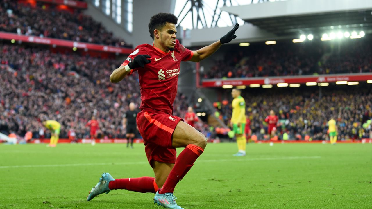 LIVERPOOL, ENGLAND - FEBRUARY 19: (THE SUN OUT, THE SUN ON SUNDAY OUT) Luis Diaz of Liverpool celebrates after scoring the third goal during the Premier League match between Liverpool and Norwich City at Anfield on February 19, 2022 in Liverpool, England. (Photo by Getty Images/Andrew Powell/Liverpool FC)