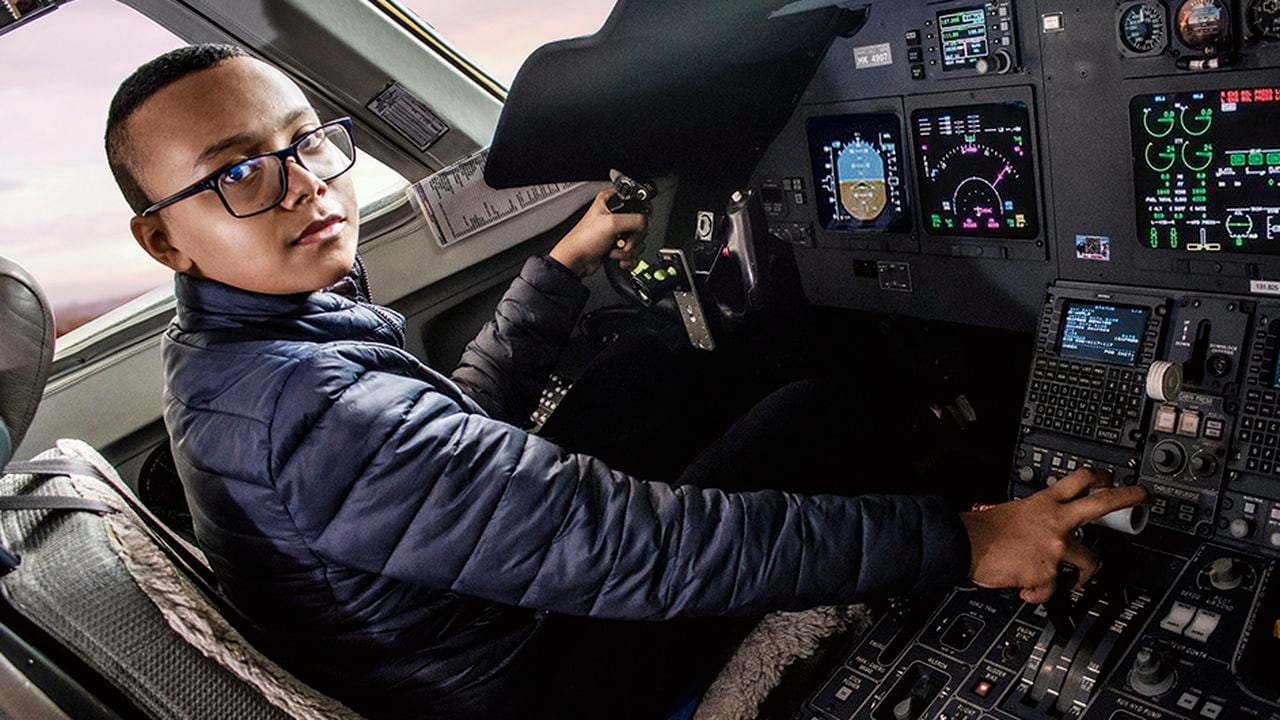 Juan Sebastián tiene 12 años y cursa séptimo grado. Suma más de 203 horas de vuelo virtual.