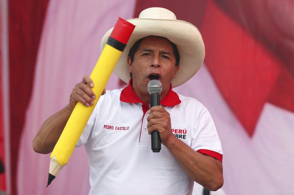 Él es Pedro Castillo, el nuevo presidente de Perú que derrotó a Keiko Fujimori