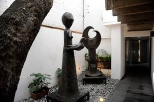 A sculpture by British-Mexican artist Leonora Carrington (1917-2011) called �Woman with Pigeon� is seen at her house and studio in Mexico City, on May 24, 2021. - The house where Carrington lived for six decades in Mexico City will open its doors to the public as museum to show some of her works and personal objects, it was announced on Monday. (Photo by CLAUDIO CRUZ / AFP) / RESTRICTED TO EDITORIAL USE - MANDATORY MENTION OF THE ARTIST UPON PUBLICATION - TO ILLUSTRATE THE EVENT AS SPECIFIED IN THE CAPTION