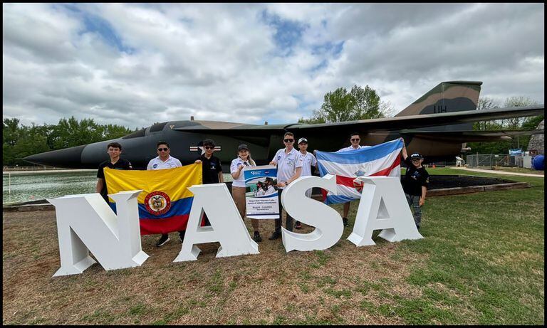 La Universidad ECCI se convirtió en la primera delegación internacional en visitar las instalaciones de la NASA, en el Marshall Space Flight Center en la base militar redstone arsenal.