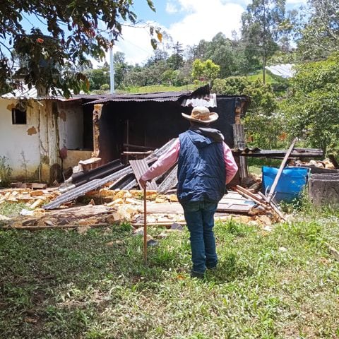 El municipio de Gachalá en Cundinamarca, uno de los más afectados por los eventos sísmicos piden ayuda al gobierno nacional para reubicar familias damnificadas