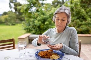 Las vitaminas se comercializan en suplementos, aunque para adquirirlas primero se debería ir a una consulta médica. Getty Images.