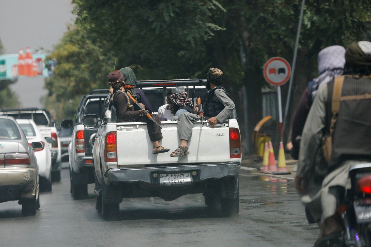 imágenes :  las calles de Kabul controlada por los talibanes