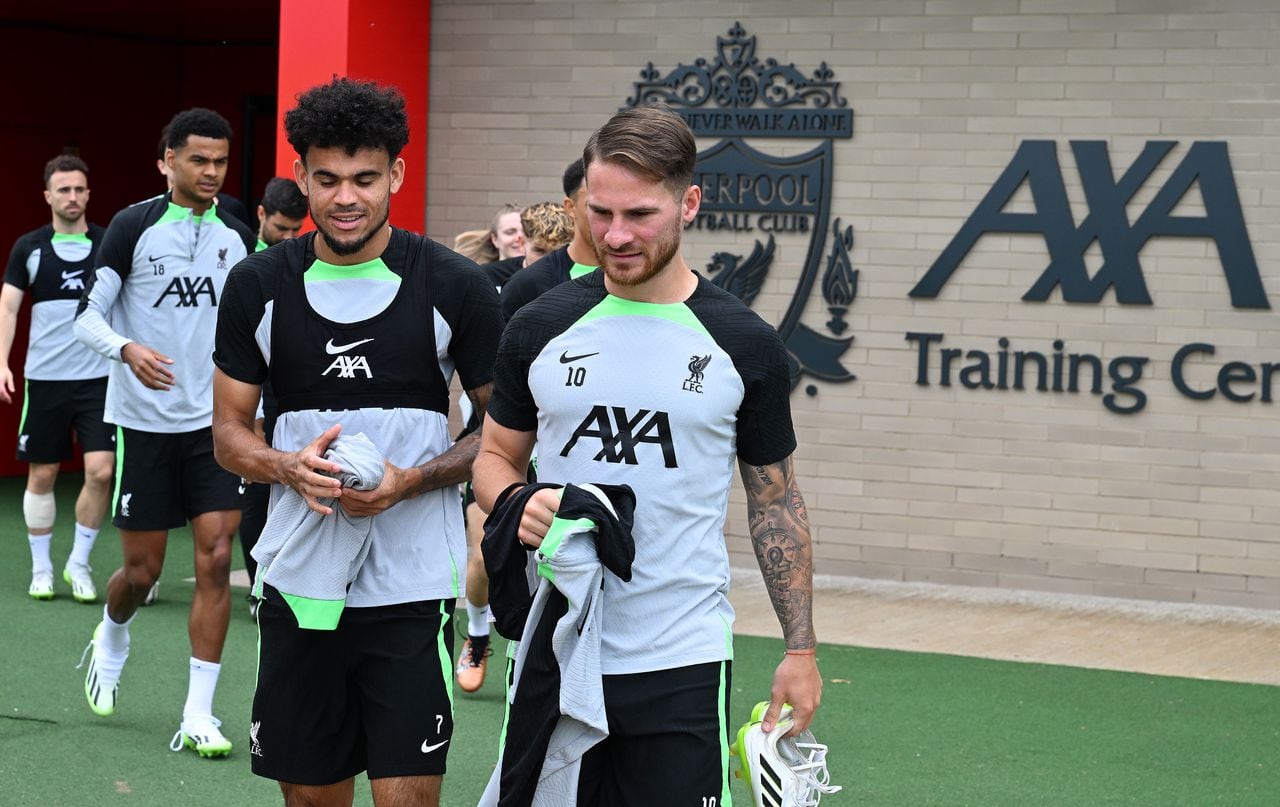 KIRKBY, ENGLAND - AUGUST 16:(THE SUN OUT. THE SUN ON SUNDAY OUT) Alexis Mac Allister and Luis Diaz of Liverpool during a training session at AXA Training Centre on August 16, 2023 in Kirkby, England. (Photo by John Powell/Liverpool FC via Getty Images)
