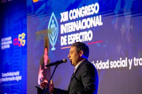 Mauricio Lizcano, Ministro de las Tic, explicó la ausencia de Petro en el Chocó.