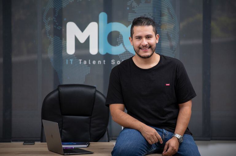 Mateo Burgos, CEO y fundador de la empresa colombiana MBC que enlaza a profesionales de las TIC con empresas del extranjero