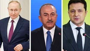 Vladimir Putin, presidente de Rusia; Mevut Cavusoglu, ministro de Exteriores de Turquía y Volodímir Zelenski, presidente de Ucrania. Foto: montaje SEMANA.