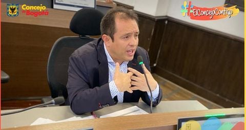 El concejal César García fue sancionado por el Consejo de Control Ético del Partido Cambio Radical. Perdió derecho a voz y voto.