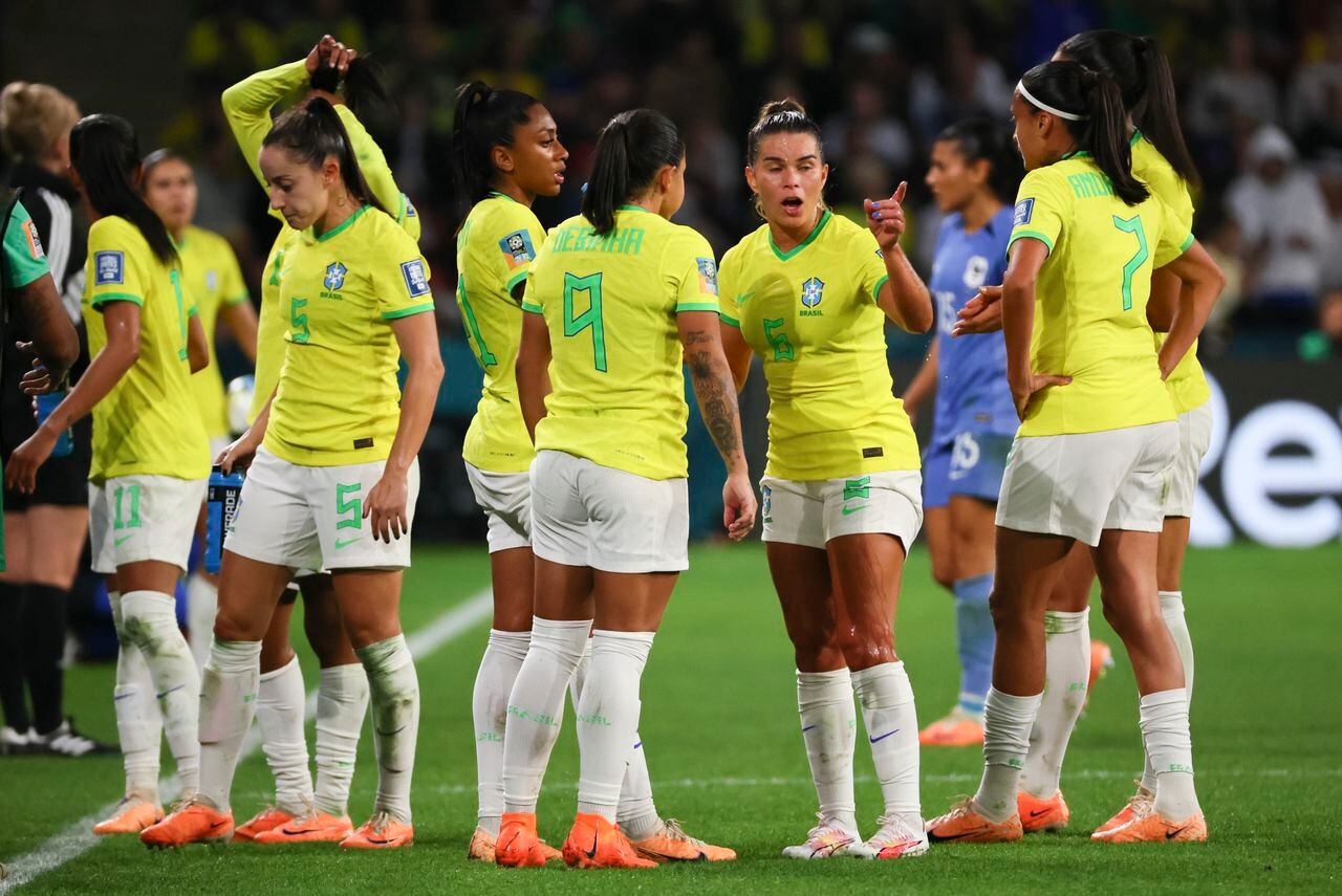 Brazil players talk during a break in the Women's World Cup Group F soccer match between France and Brazil in Brisbane, Australia, Saturday, July 29, 2023. (AP Photo/Tertius Pickard)