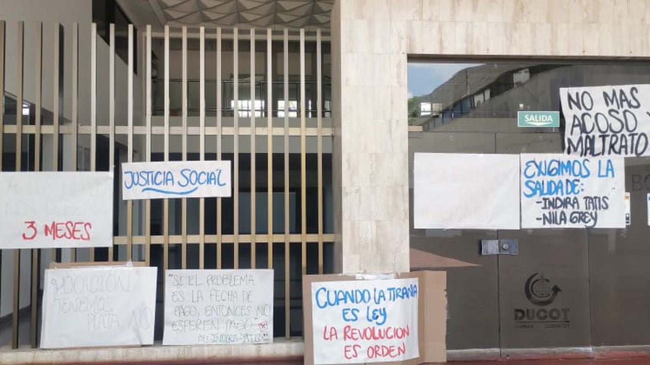 Médicos en hospital de Cartagena se declaran en asamblea permanente.