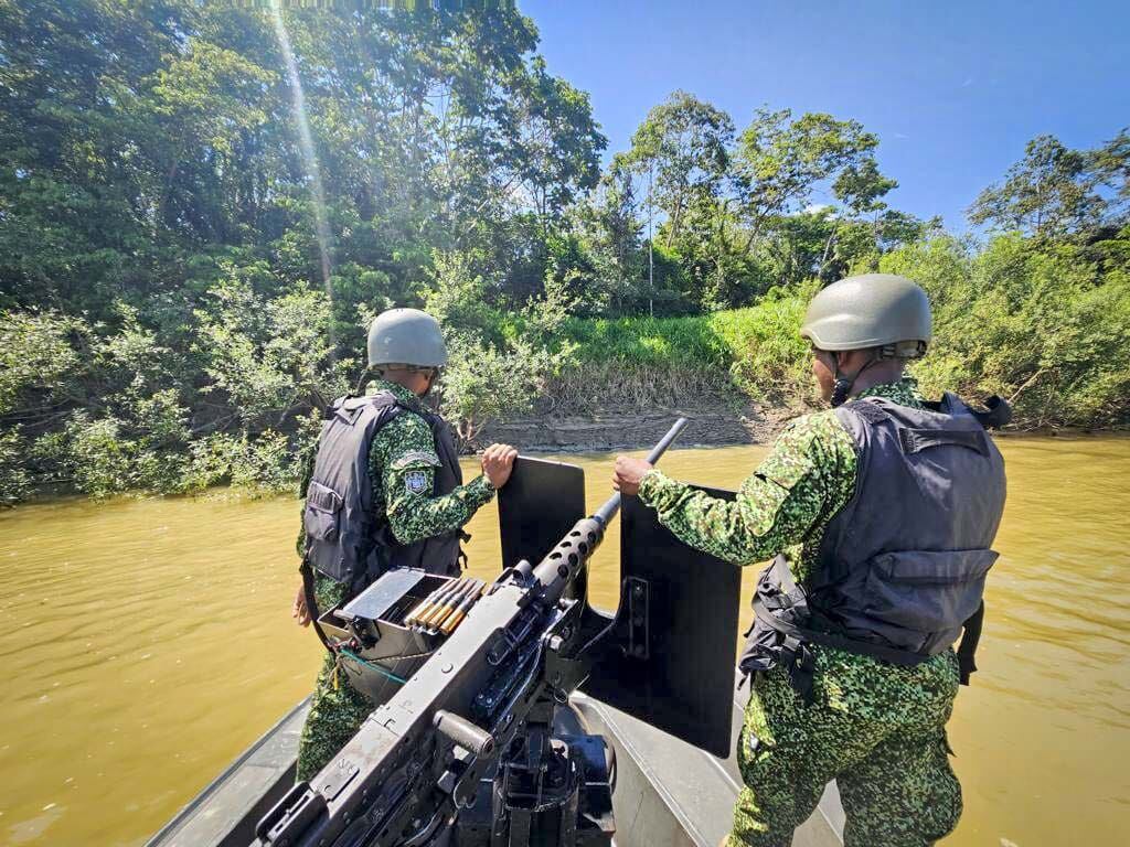 Militares buscan a un menor de 11 años en el río Guaviare.