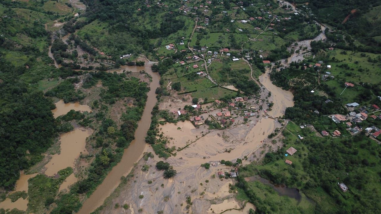 Decretan alerta roja en tres municipios de Antioquia por fuertes lluvias