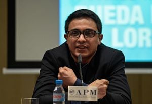 Venezuelan opposition student leader, Lorent Gomez Saleh, holds a press conference in Madrid on October 23, 2018. - Lorent Gomez Saleh was released on October 12, 2018 from El Helicoide -the Bolivarian National Intelligence Service (SEBIN) prison- in Caracas, where he remained for over four years prior to being transferred to Spain. (Photo by OSCAR DEL POZO / AFP)