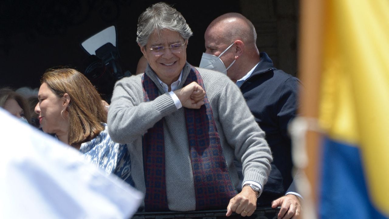 Fiscalía abrió investigación contra presidente Guillermo Lasso por "Pandora Papers" (Photo by RODRIGO BUENDIA / AFP)