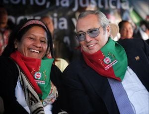 El presidente del Congreso, Iván Name, se reunió con los integrantes de la minga que llegaron a Bogotá.