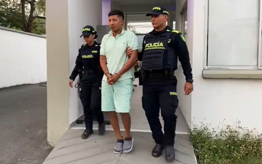 Germán Yecid Díaz, fue capturado y presentado ante un juez por el delito de violencia intrafamiliar. Lo enviaron a la cárcel.
