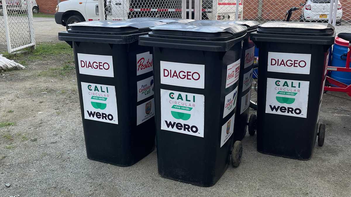 Diageo hace parte del programa Visión 30/30 de la ANDI, donde gestiona la recolección de materiales aprovechables con 2.500 recicladores de oficio en 19 departamentos del país.