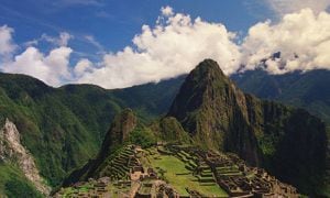 Machu Picchu: cierran tren turístico por protestas en Cusco