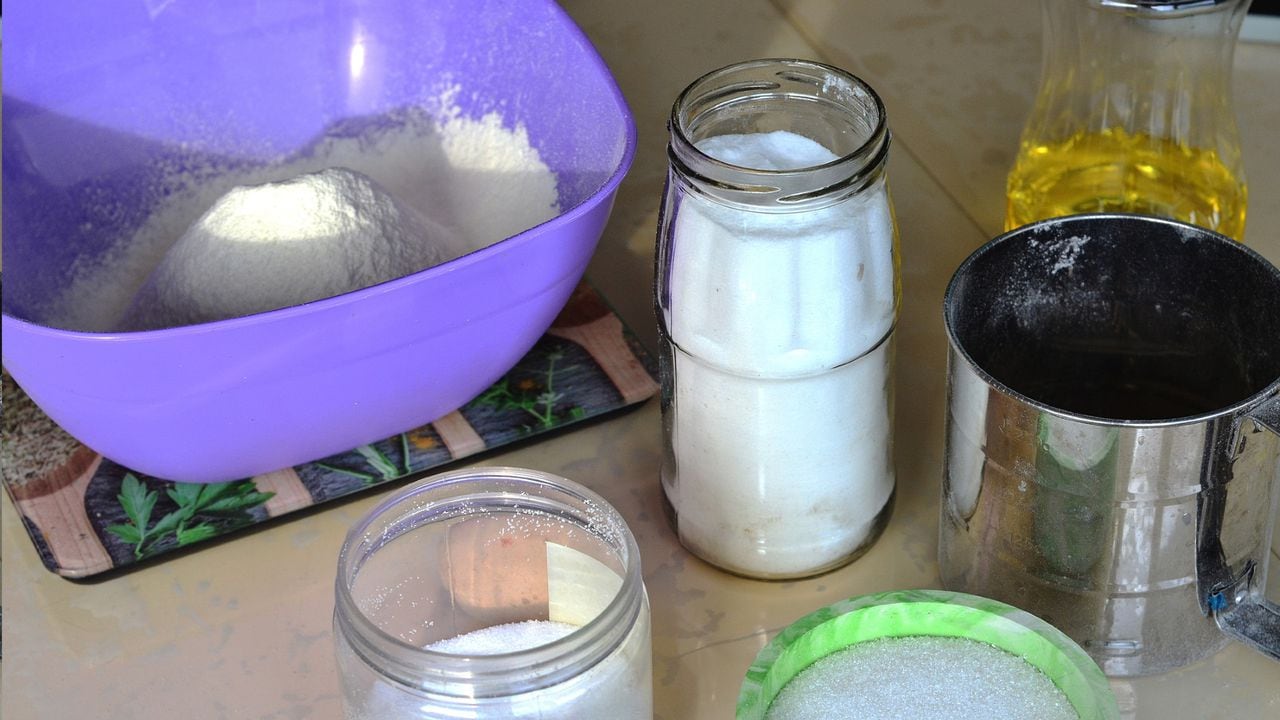 Cuál es la diferencia entre el carbonato y el bicarbonato de sodio?