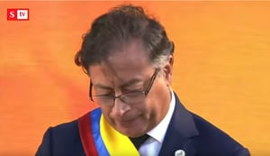 Momento exacto en que el presidente Gustavo Petro se quebró al hablar de la “espada libertaria de Bolívar”