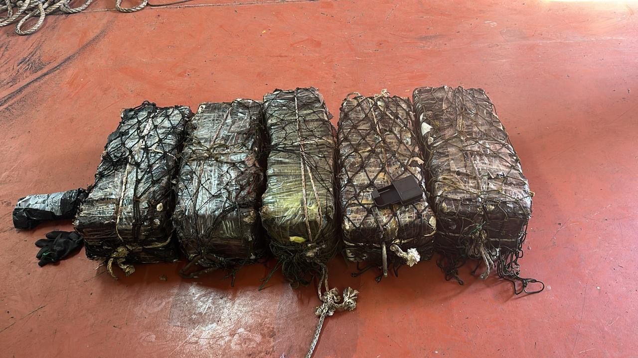 Cerca de una tonelada de cocaína fue incautada por la Armada en dos contundentes operaciones en el Caribe