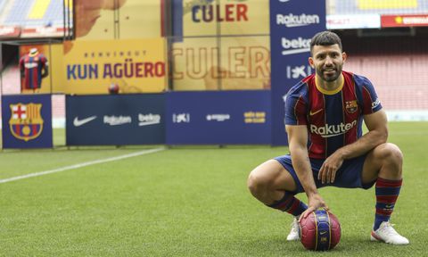 Sergio 'Kun' Agüero, nuevo jugador del Barcelona. Foto: AP / Joan Monfort